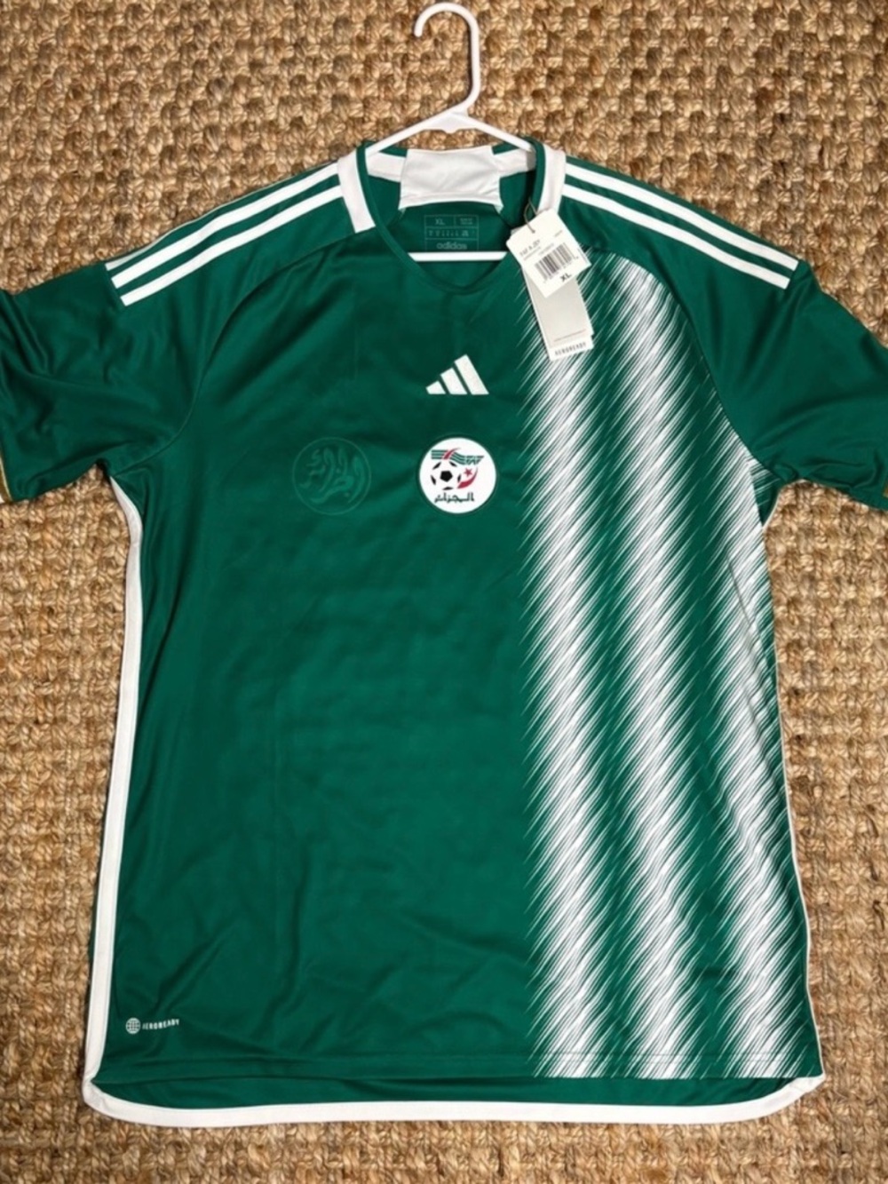 Adidas Algeria Soccer 2022 Away
Jersey
Kit Men's -XL